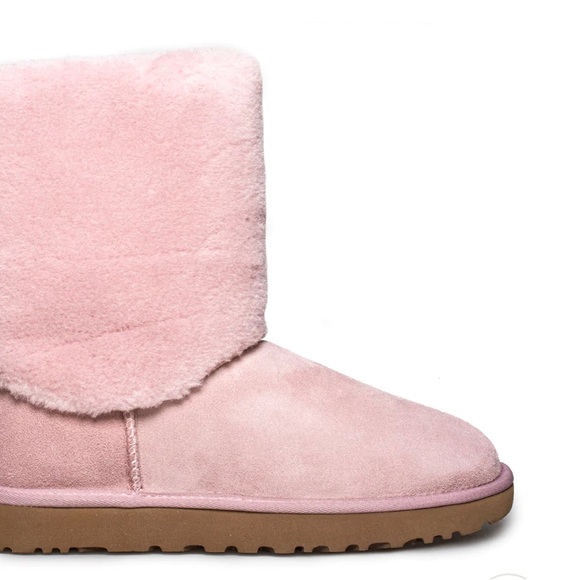 UGG Shoes - NWT UGG CLASSIC SHORT II SHERPA CUFF PINK CRYSTAL BOOTS - WOMEN'S